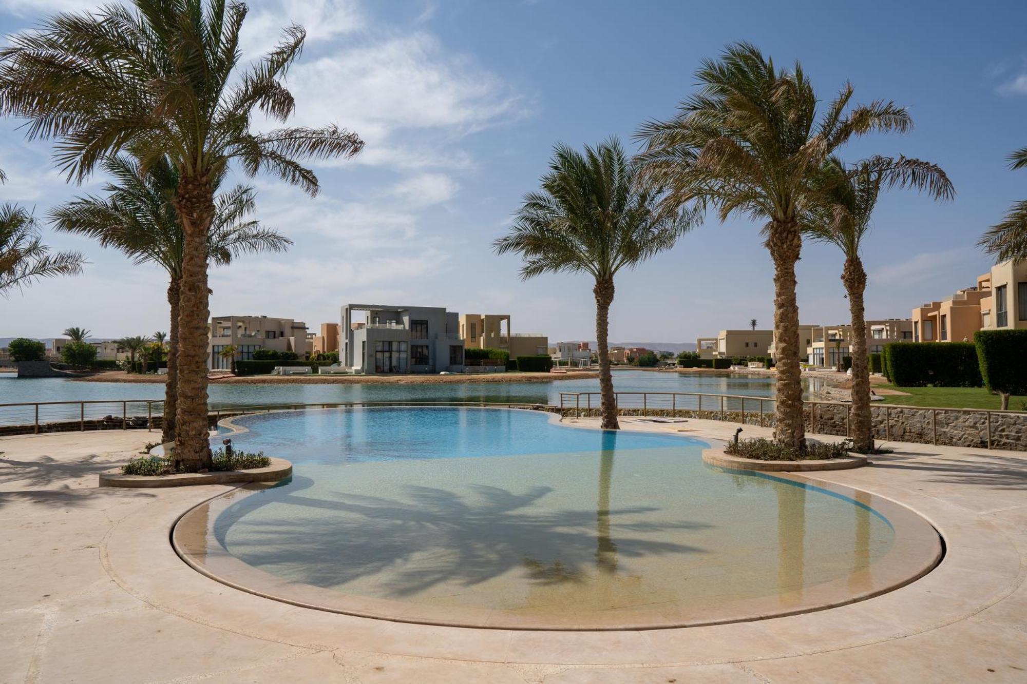 Luxury 3br Townhouse, Tawila, El Gouna, Lagoon & Pool Access Villa